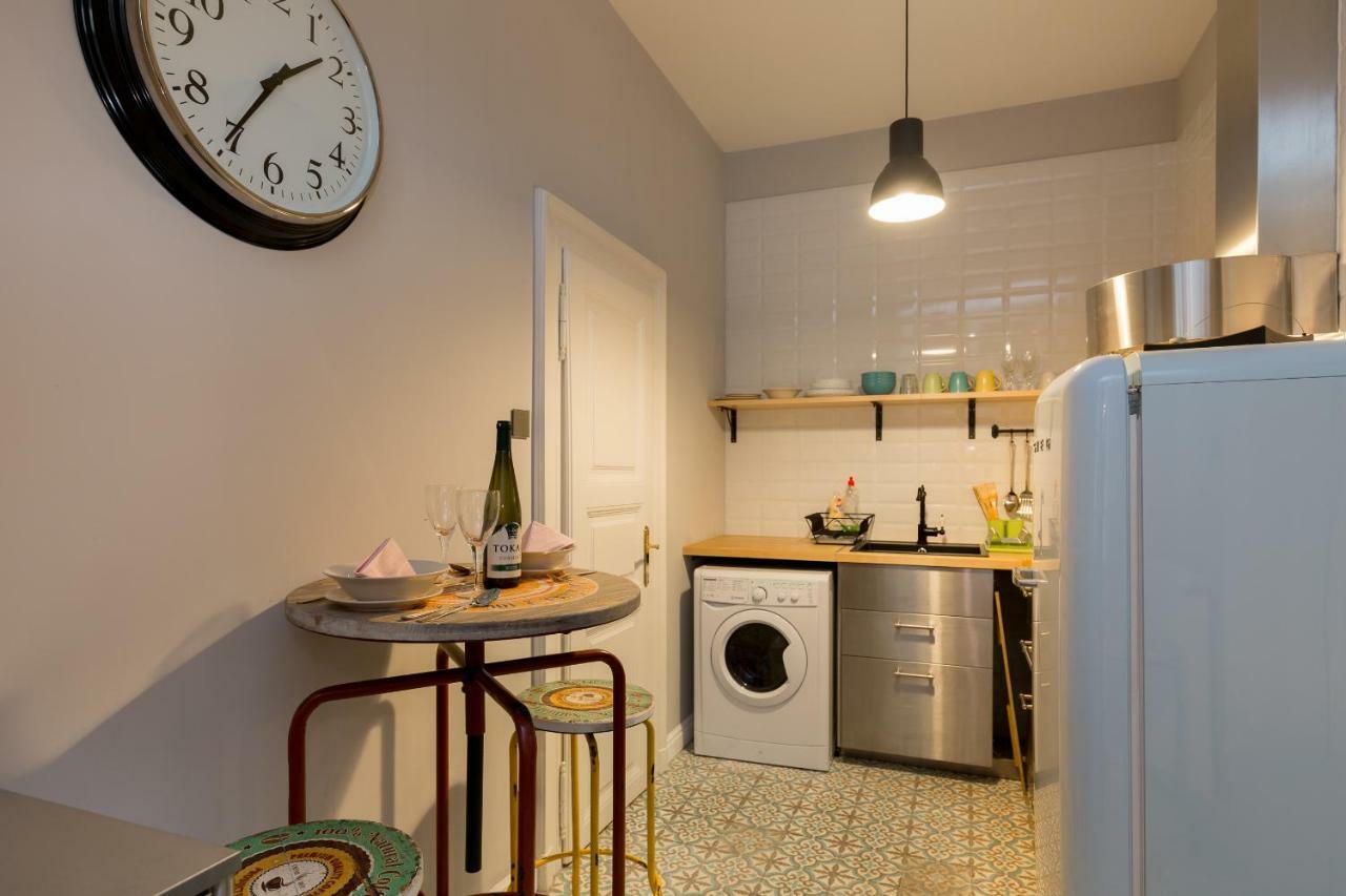 Deluxe Twin Studio In Kazinczy Street Apartamento Budapest Exterior foto